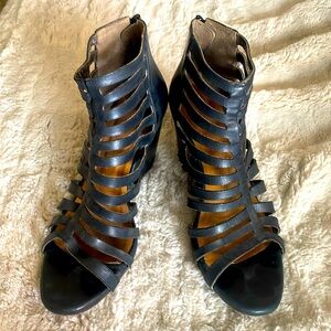 Coclico Joni Strappy Wedge heel size 38 1/2